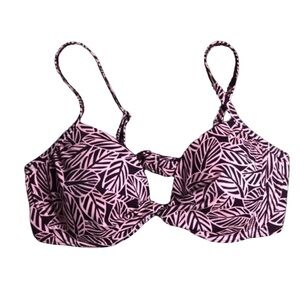 NWOT bikini Top Size 34B/36A! Cute!